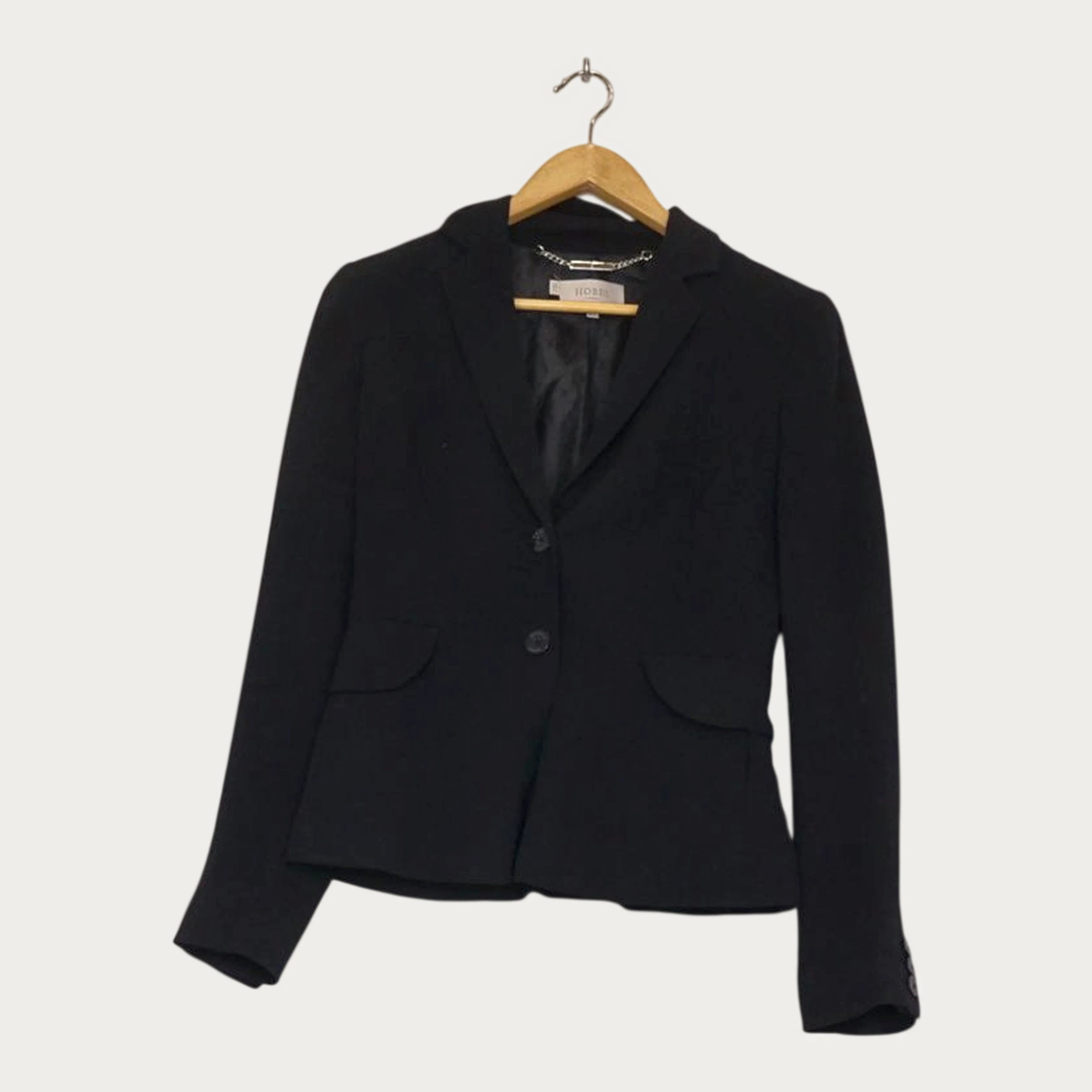 Blazer Hobbs